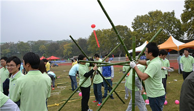 搏翺拓展趣味運動項目：巧接炮彈